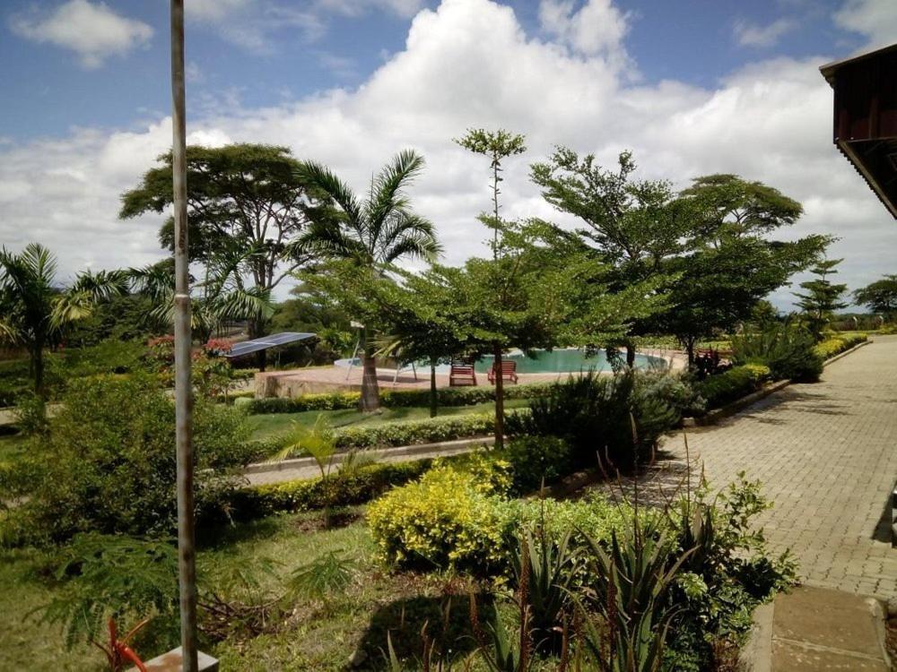 A1 Hotel And Resort Arusha Buitenkant foto