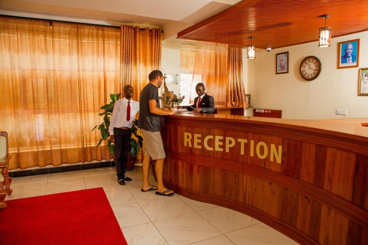 A1 Hotel And Resort Arusha Buitenkant foto