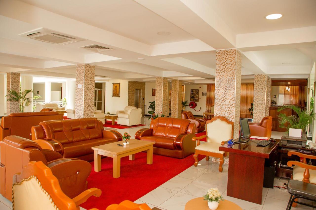 A1 Hotel And Resort Arusha Buitenkant foto