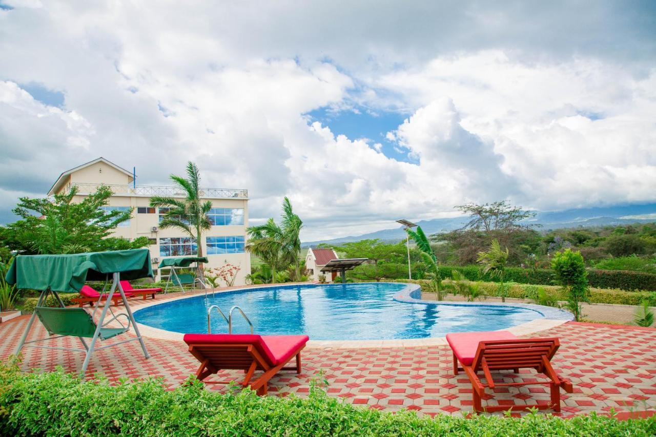 A1 Hotel And Resort Arusha Buitenkant foto