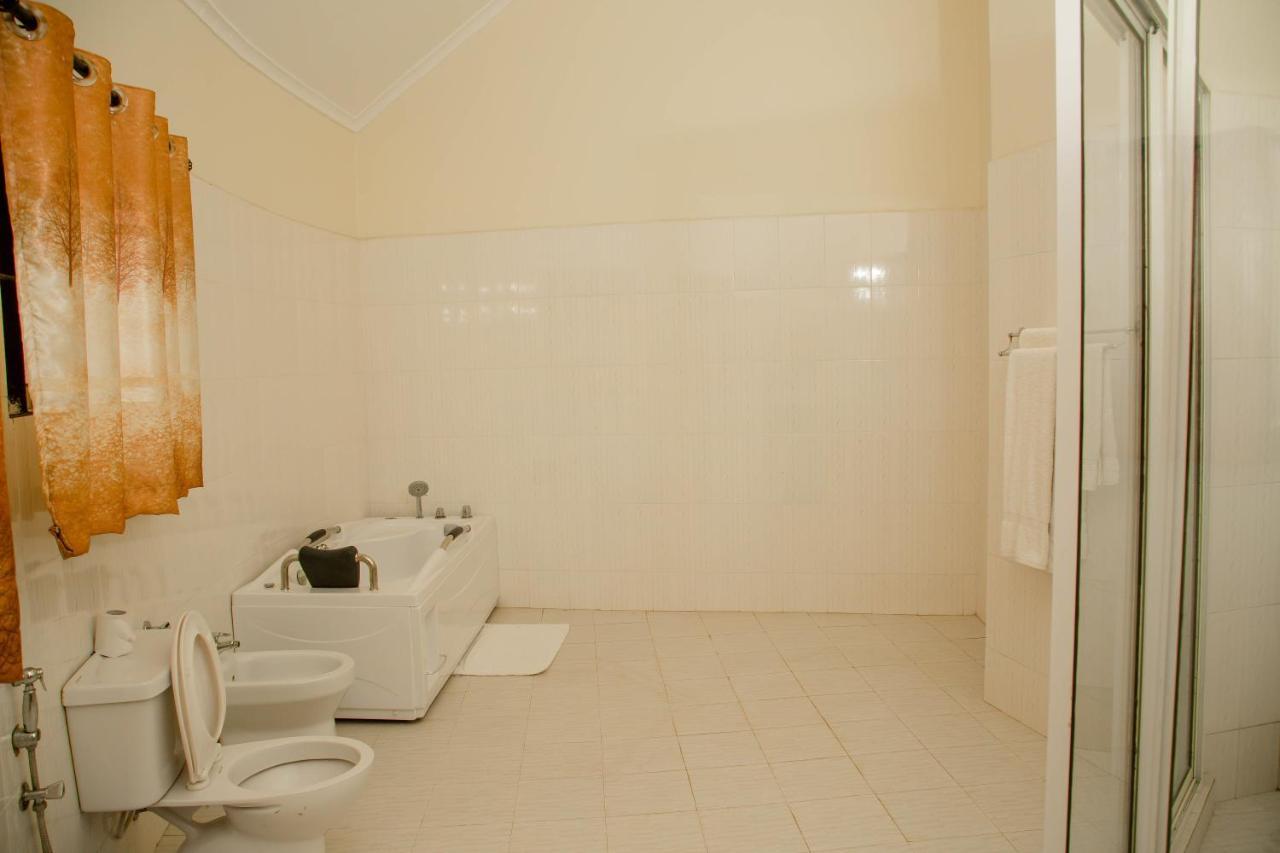 A1 Hotel And Resort Arusha Buitenkant foto